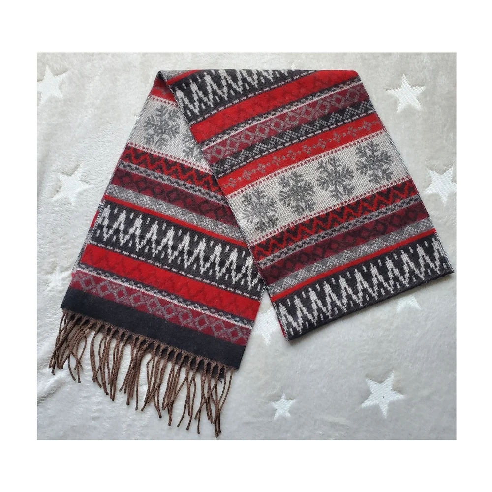 Winter and tribal print scarf - Picture 1 of 4